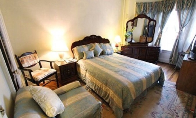 Prospect-Lefferts Gardens Historic District Maison | 381, avenue Parkside - 2e étage - Service pour 4 personnes