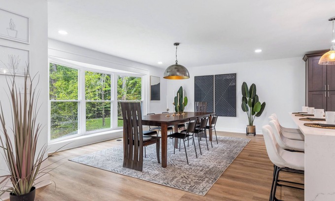 Tallahassee Maison | Beautiful Pool Home Retreat!