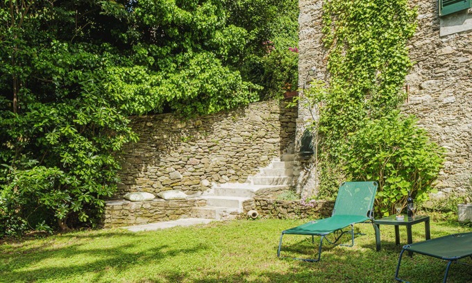 Stazzema Maison | Belle maison de vacances privée pour 4 personnes avec WIFI, TV, terrasse, animaux admis et parking