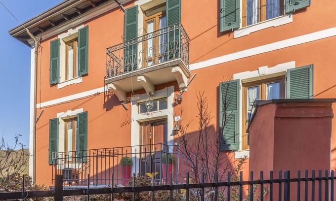 Pieve San Paolo Villa | Merveilleuse maison de vacances privée avec bain à remous, WIFI, TV, balcon et vue panoramique