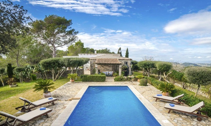 Sant Joan Maison | Magnifique maison de vacances privée avec WIFI, piscine privée, TV, balcon, animaux admis, parking