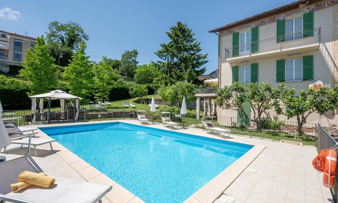 La Morra Villa | Magnifique maison de vacances privée pour 8 personnes avec piscine privée, WIFI, TV et patio