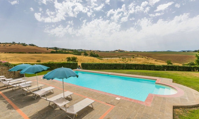 Manciano Villa | Belle maison de vacances privée avec piscine privée, WIFI, TV, patio, vue panoramique, parking