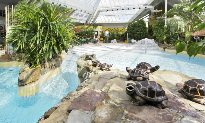 Mol Maison | Belle maison de vacances privée pour 4 personnes avec piscine, WIFI, TV et parking