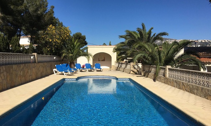 La Sabatera Villa | Belle villa privée à Moraira 5-7 minutes à pied des magasins, des bars, une très grande piscine