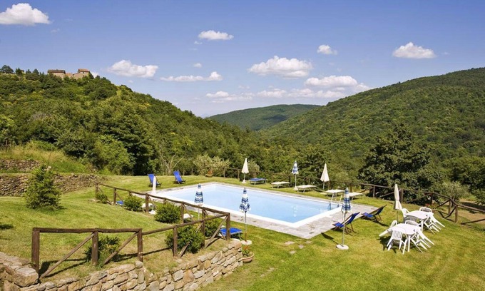 Pieve di Chio Villa | Belle maison de vacances privée avec WIFI, piscine privée et TV, près de Cortone