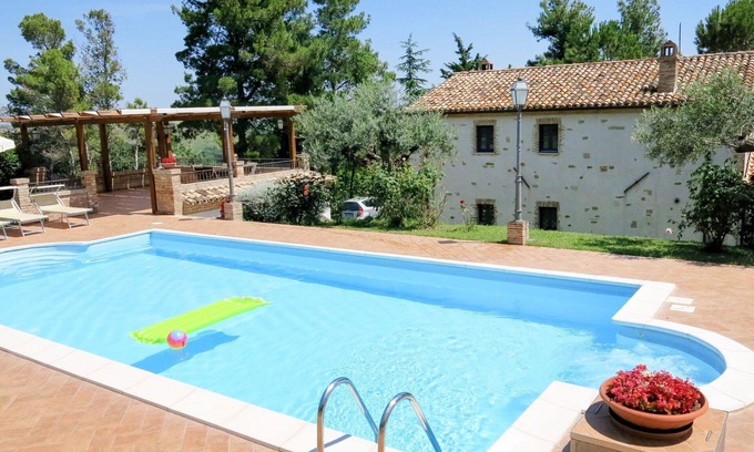 Penne Maison | Maison de vacances privée avec climatisation, piscine privée, WIFI, TV, patio, animaux admis