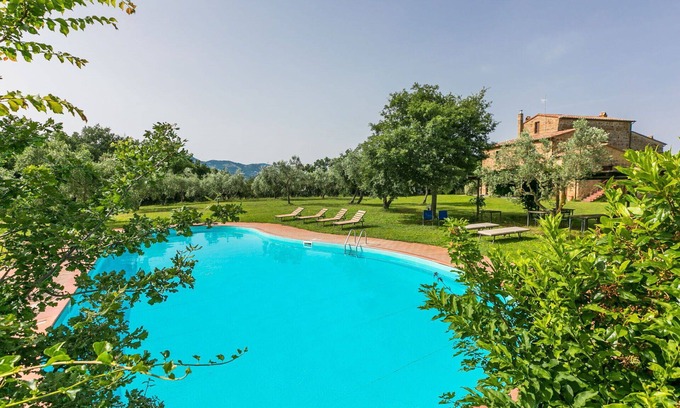 Sorano Maison | Magnifique maison de vacances privée avec piscine privée, WIFI, patio, animaux admis et parking