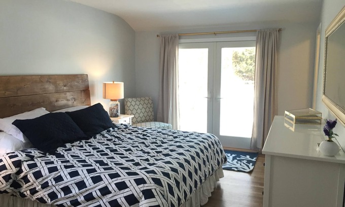 Silver Beach Maison | Récemment rénové! Calme, privé, à quelques pas de la plage.