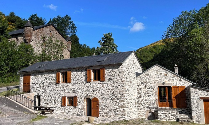 Meyrueis Maison | Beautiful renovated barn in a small Cévennes hamlet near the Grands Causses.