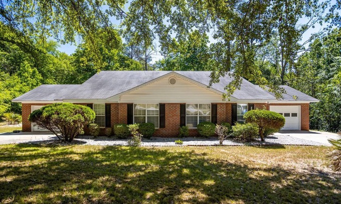 Stateburg Maison | Beautiful Renovated Home Near Shaw AFB