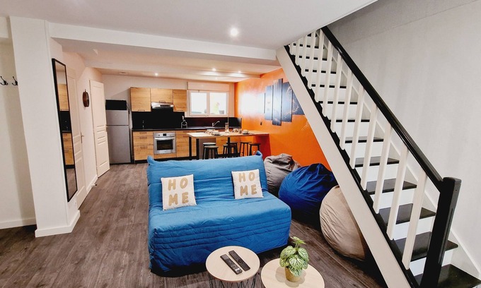 Agen Maison | Belle maison rénovée, 2 chambres, clim, parking privé gratuit,Wi-Fi