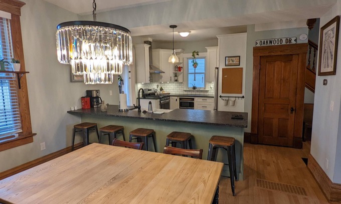Livingston Park Maison | Beautiful restored home in historic Old Oaks! Close to downtown!