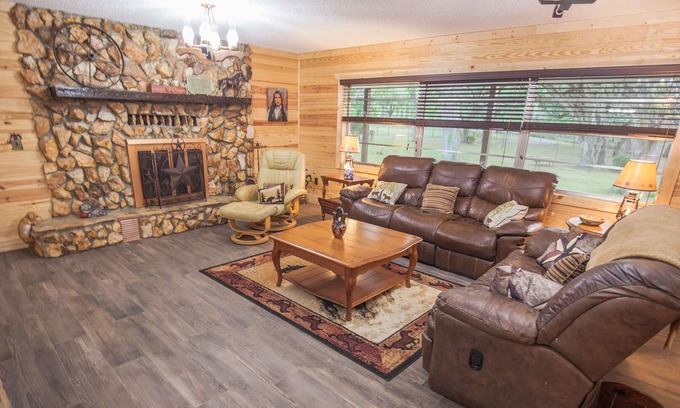 Brooksville Maison | BELLE MAISON DE RETRAITE SUR 4 ACRES À PIED DE LA FORÊT !!