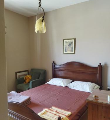 Irakleio Maison | Beautiful room in Neo Iraklio only women