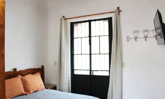 Taxco Appartement | Beautiful room Rubí with balcony TAXCOMAGICO