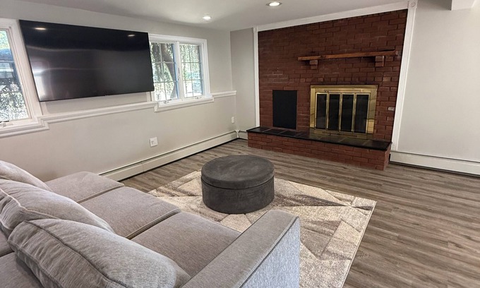 South Farmingdale Maison | Beautiful Ryder Cup 3-Bedroom Comfort Home with AC Minutes from the Course