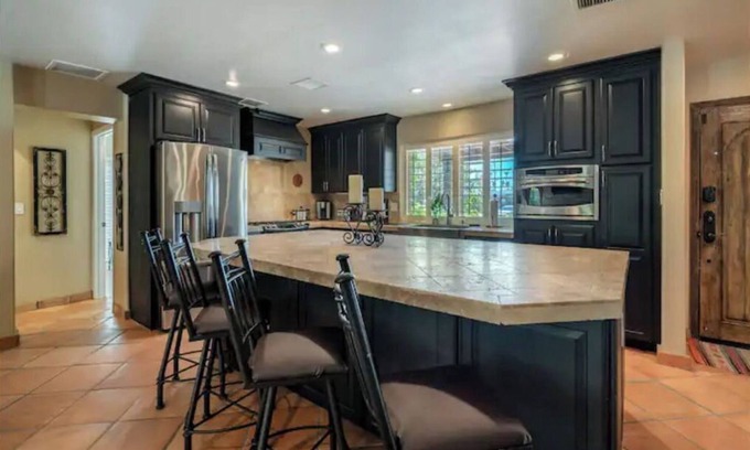 South Scottsdale Maison | Beautiful Scottsdale home in Old Town with a new heated pool/ sleeps 6 w/ 4beds