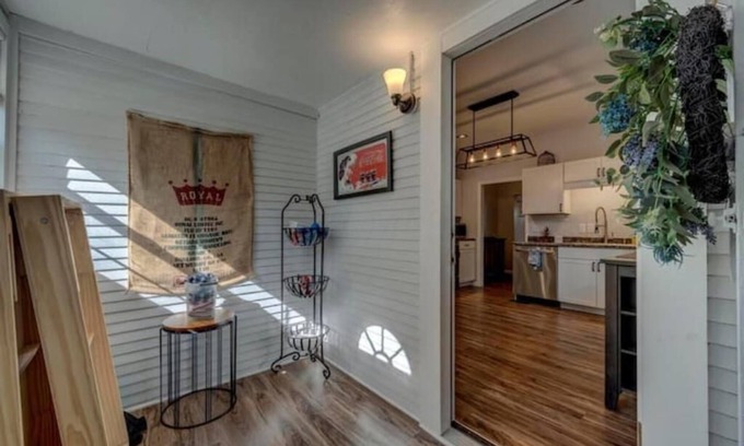 Merion Village Maison | Beautiful South-Side Stay