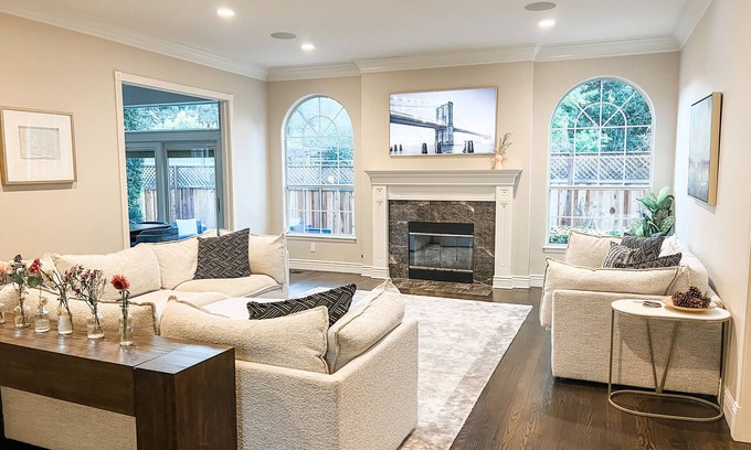 Country Club Maison | Beautiful & Spacious Custom Home -- 4 BDRM/3 BATH + Office
