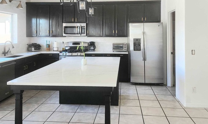 Black Horse Autre | Beautiful Spacious Home