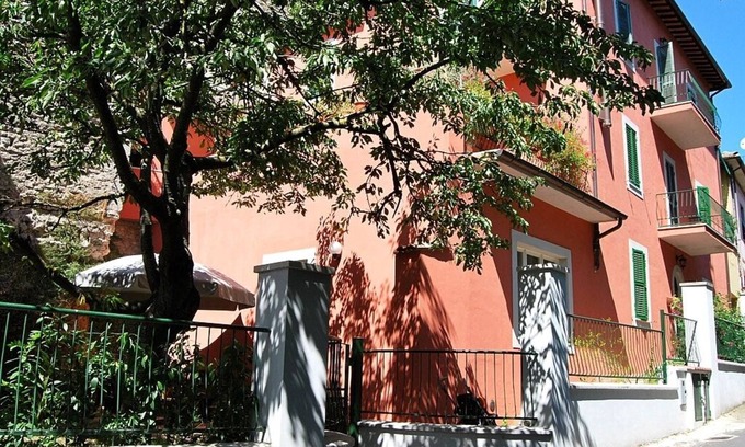 Acquasparta Appartement | Belle spacieuse 2 chambres, appartement de vacances dans la ville de l'Ombrie Villa