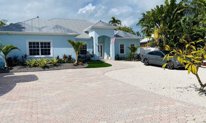 Venetian Shores Maison | Beautiful, Spacious, Single Story Home - Islamorada