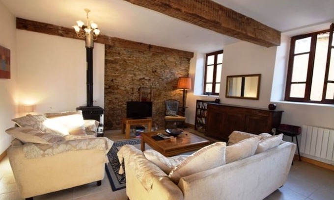 Rivel Maison | Belle, spacieuse maison en pierre pour deux familles, 4. 5 salles de bains, 4 chambres doubles