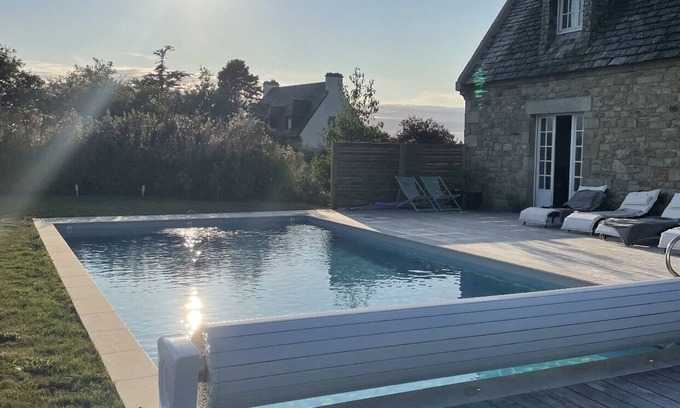 Kerlouet Maison | Belle maison en pierre avec piscine