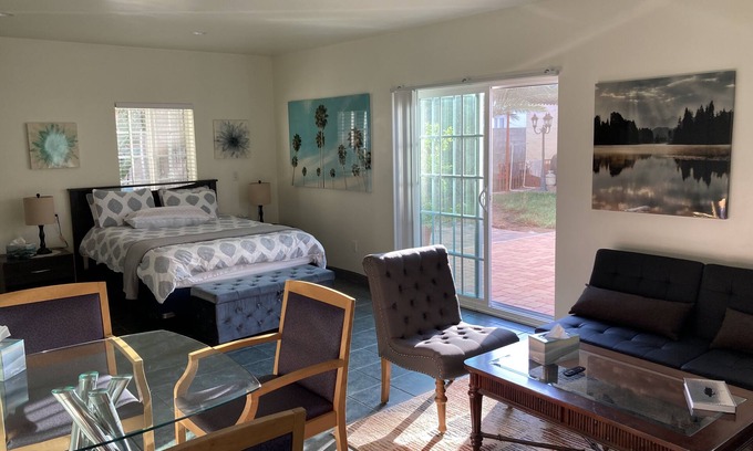 Greater Wilshire - Hancock Park Appartement | Beautiful studio in Hancock Park