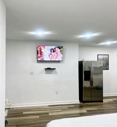 Almont Appartement | Beautiful studio with private backyard