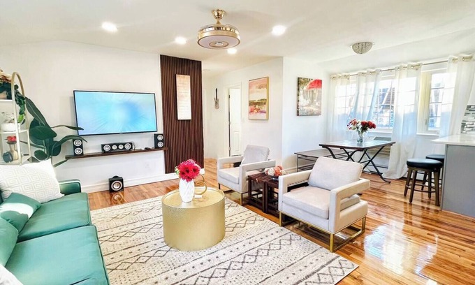 East New York Appartement | Beautiful Suite close to the airport, restaurants and mall