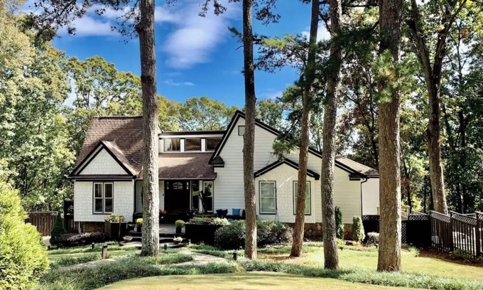 Marietta Maison | Beautiful suite with separate entrance