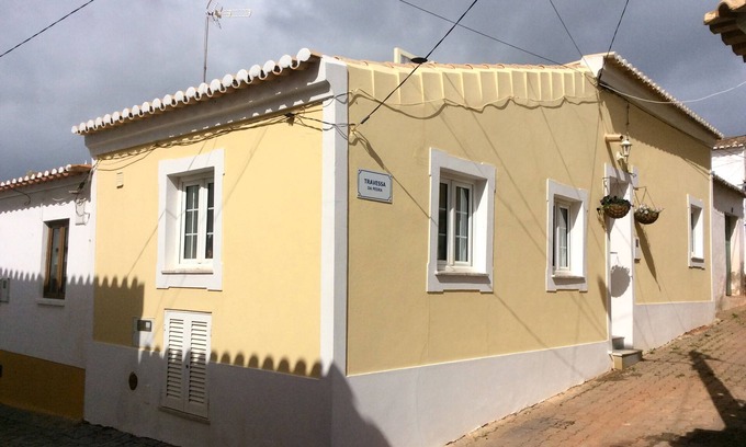 Figueira Cottage | Beau chalet d'une chambre à coucher rénové dans un village traditionnel