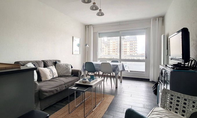 Courseulles-sur-Mer Appartement | Superbe T3 proche plages, port de plaisance, parking, WiFi