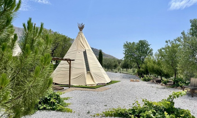 Zujar Cabine | Beautiful Teepee with private facilities