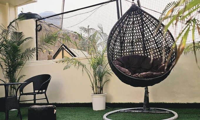 RK Puram Appartement | Beautiful Terrace Apartment! Park Facing! GK 1 Enclave