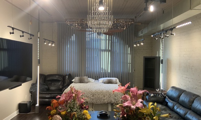 Old Market Appartement | Beautiful Timeless Residence Located in the Prime Heart of Omaha’s Old Market!