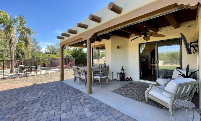 Casas Adobes Maison | Beautiful Tucson Oasis, fenced pool, fully fenced yard