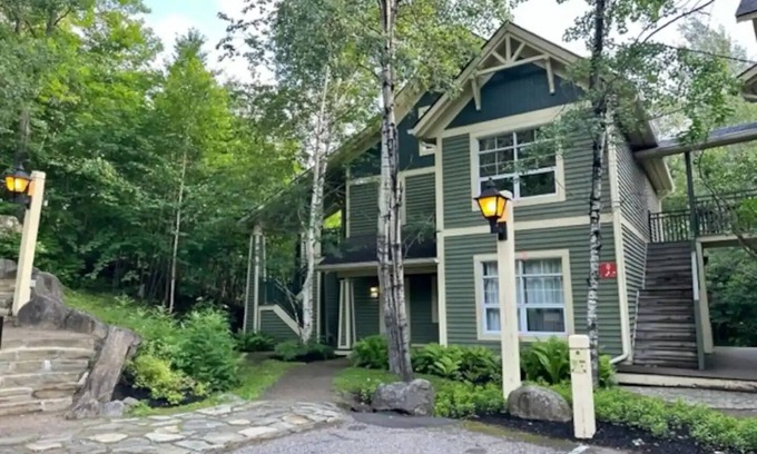 Mont-Tremblant Copropriété | Beautiful two bedroom condo at Tremblant Les eaux