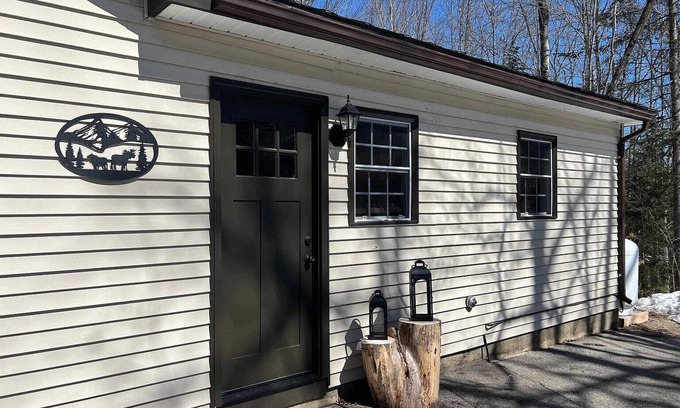 Madison Cottage | Beautiful, updated cozy cottage. Just minutes away from North Conway!