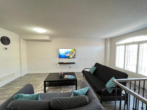 Meadowvale Village Maison | Beautiful Vacation Home near Toronto Airport