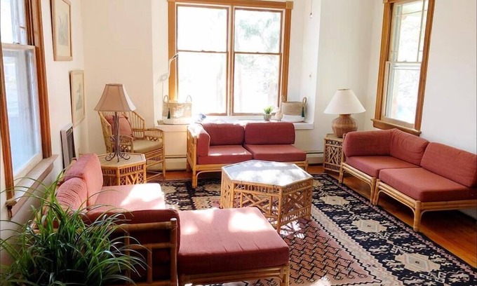 Barnegat Light Maison | Beautiful Victorian Home on Ocean Side.