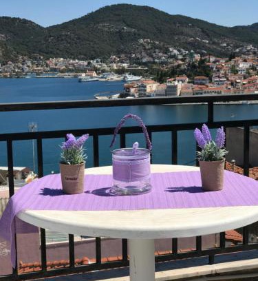 Galatas Maison | Beautiful view of poros