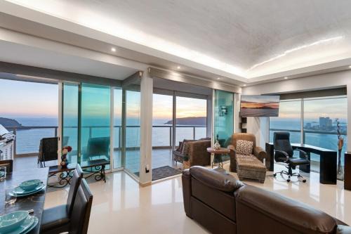 Zona Dorada Appartement | Beautiful View on the 23rd Floor Beach Front