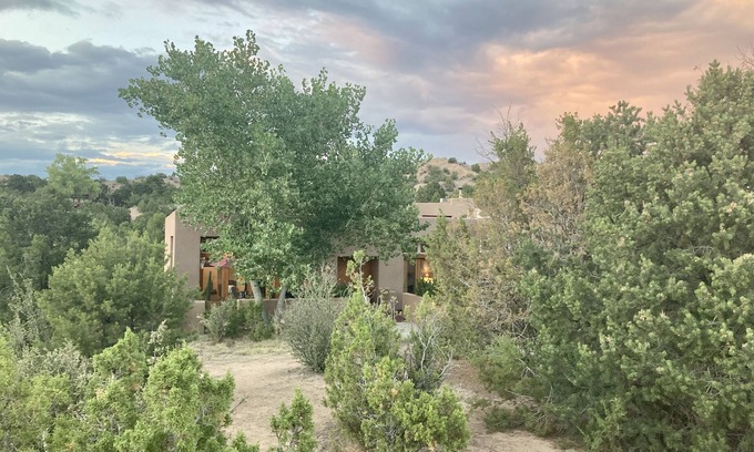 Nambe Pueblo Copropriété | Beautiful Views, Privacy, next to Four Seasons, 10 min to Plaza, nice decor