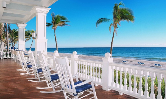 Barrier Island Station Balnéaire | Beautiful Views From An OCEANFRONT Guestroom in Pelican Grand Beach Resort