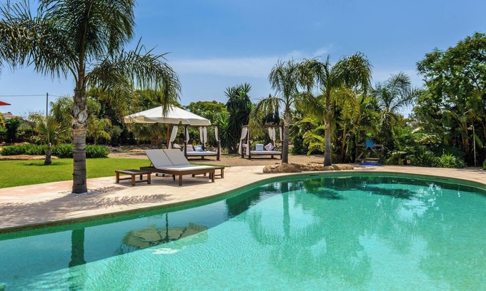 Es Canar Villa | Belle villa "Can Cosmi" avec Wi-Fi, piscine, terrasses, jardin et balcon