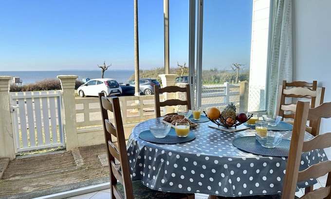 Tharon-Plage Maison | Magnifique maison de vacances pour 6 personnes avec WIFI, TV et animaux admis