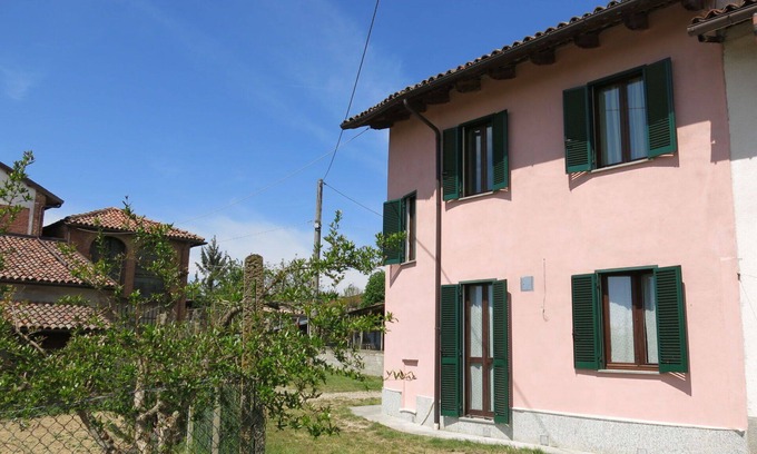 Cortiglione Maison | Magnifique maison de vacances pour 5 personnes avec WIFI, TV et patio